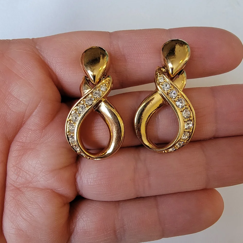 Vintage Gold Twist Rhinestone Clip-on Earrings Avon